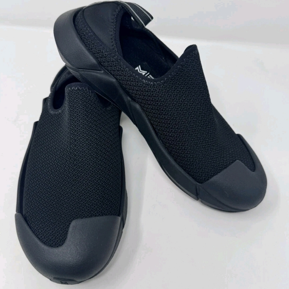 Muvez Vanta Slip Ons Black Dual Sole Womens Size 10 Shoes